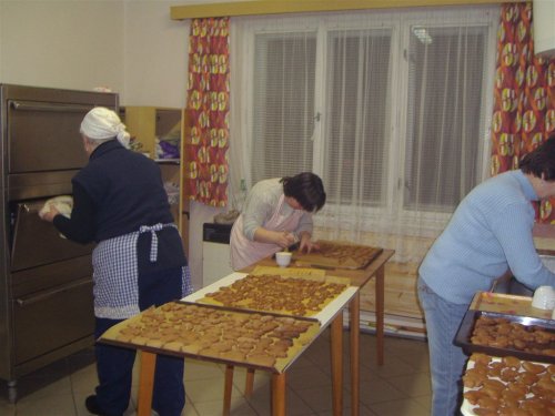 Klub dobré pohody - Babičky čtou z babičky a pečení perníčků - 11.12.2008